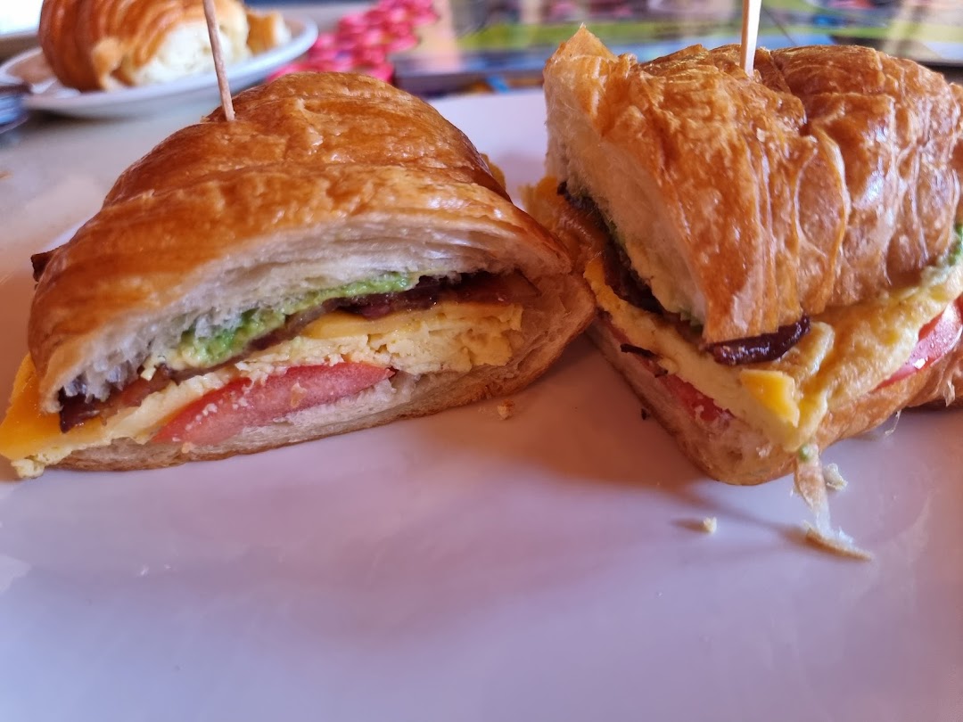 Cafe Milan — Cafes in Los Angeles