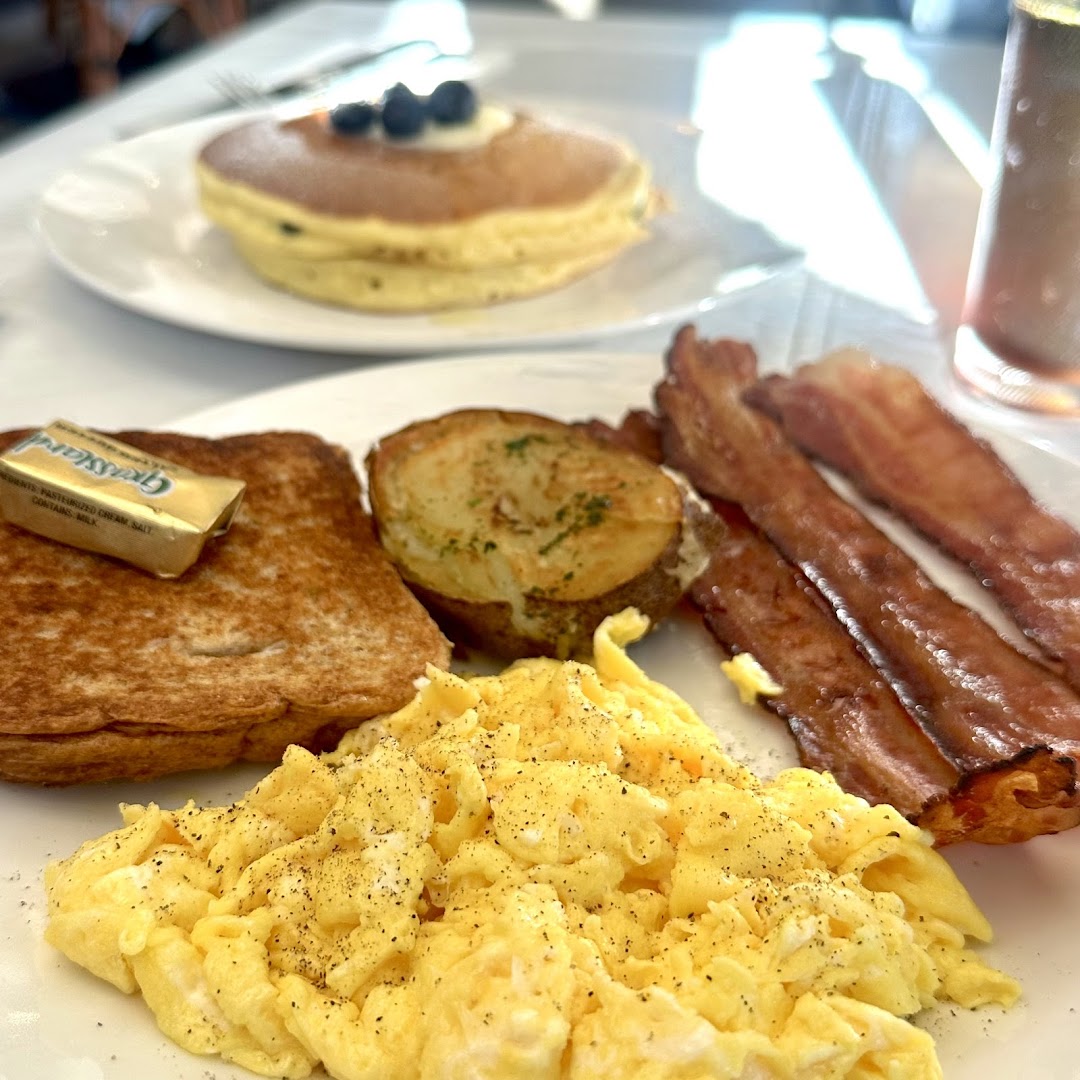 Cora's Coffee Shoppe — Cafes in Los Angeles