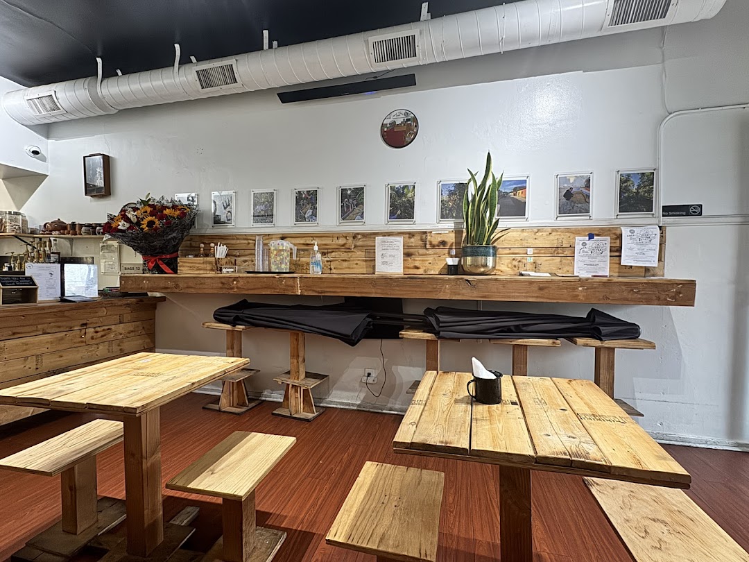 De La Tierra Café — Cafes in Los Angeles