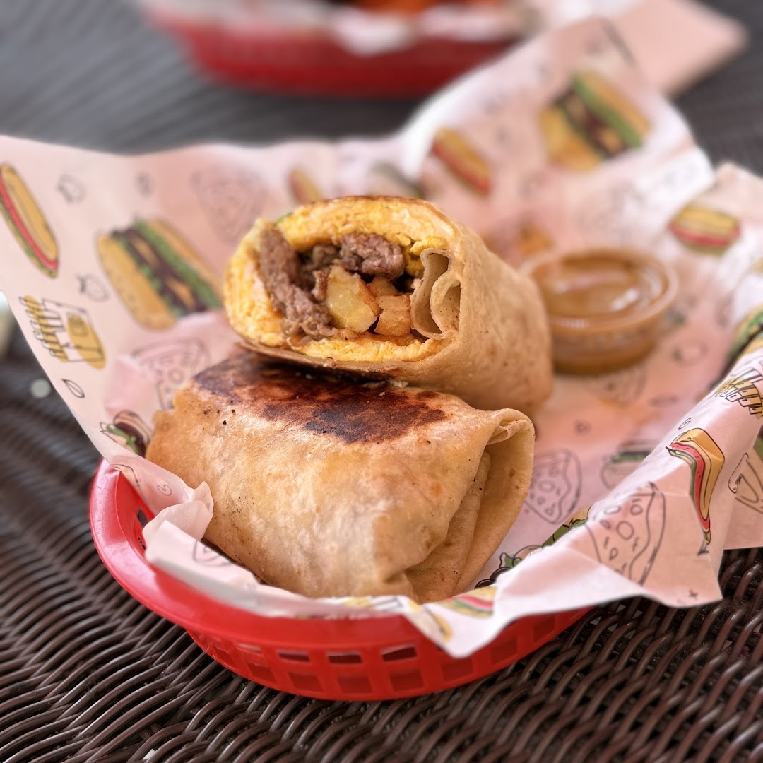 Duke's Cafe — Cafes in Los Angeles