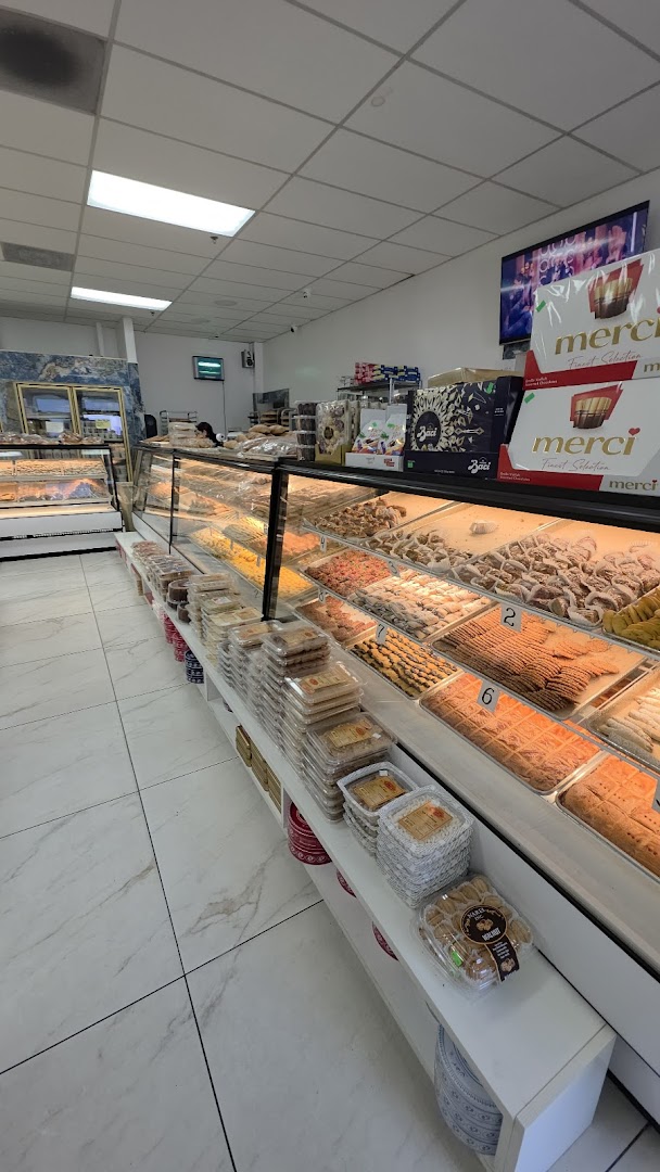 Flor De Cafe Bakery — Cafes in Los Angeles