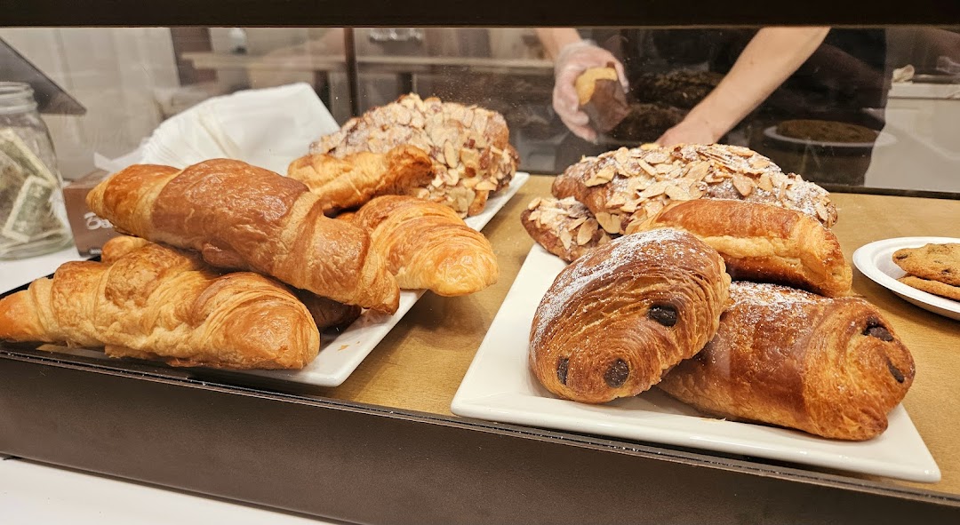 Kavat Café — Cafes in Los Angeles