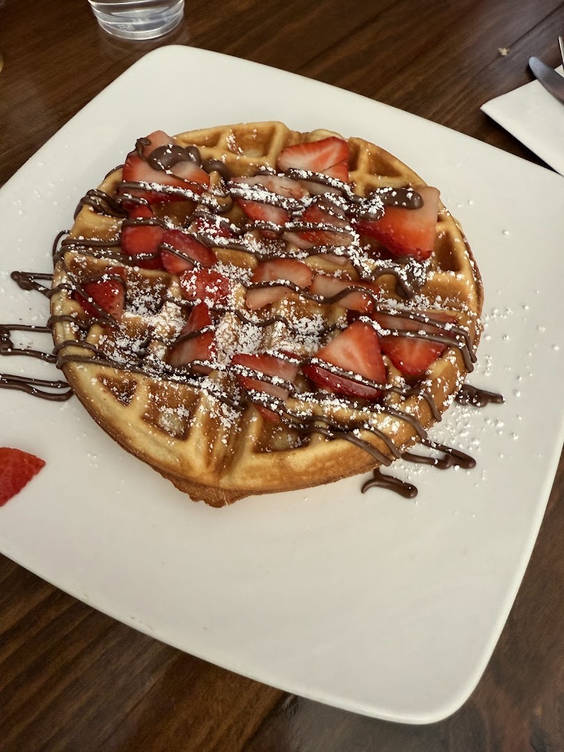 La Terraza Cafe — Cafes in Los Angeles