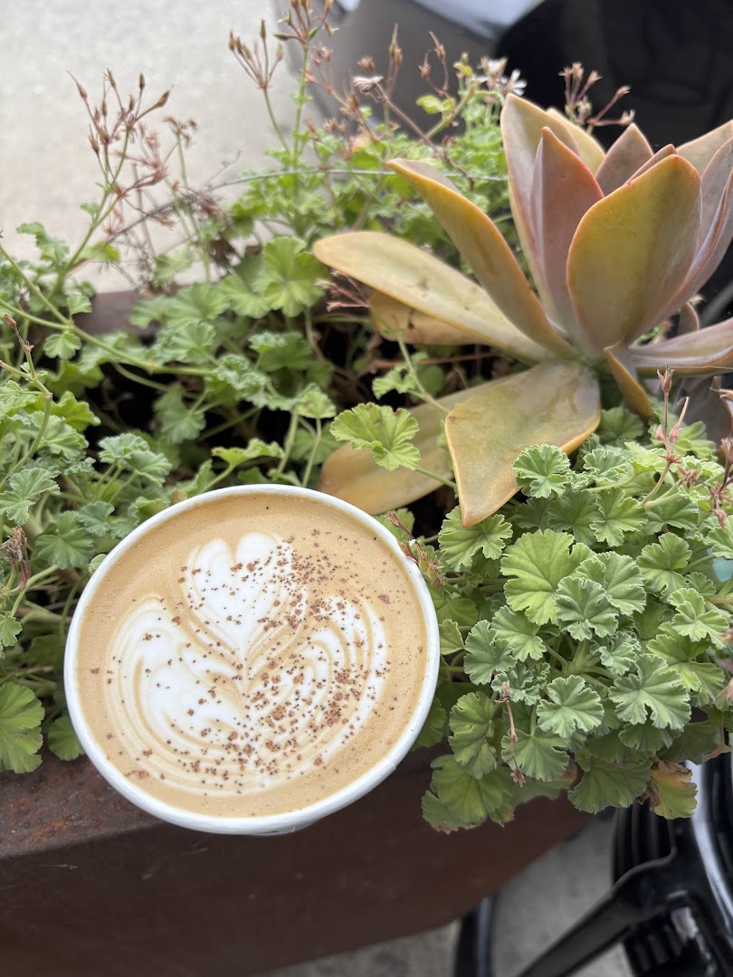 lil’East Coffee — Cafes in Los Angeles