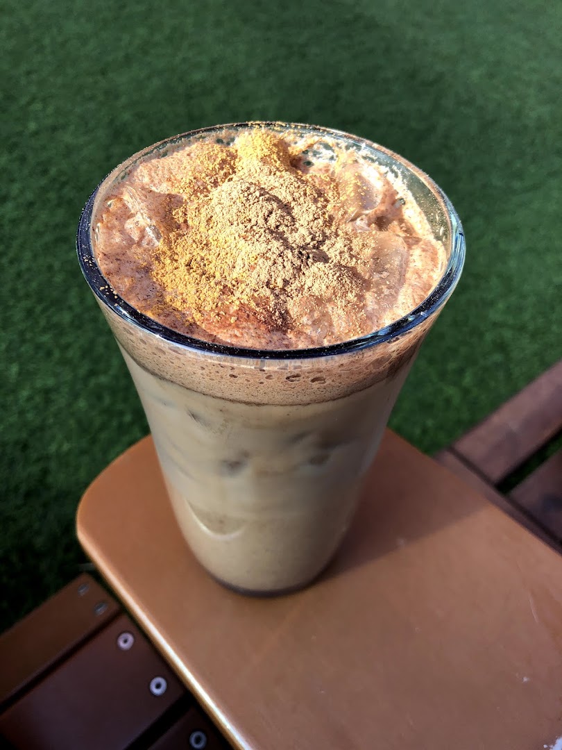 Muddy Paw Coffee & Park Eagle Rock — Cafes in Los Angeles