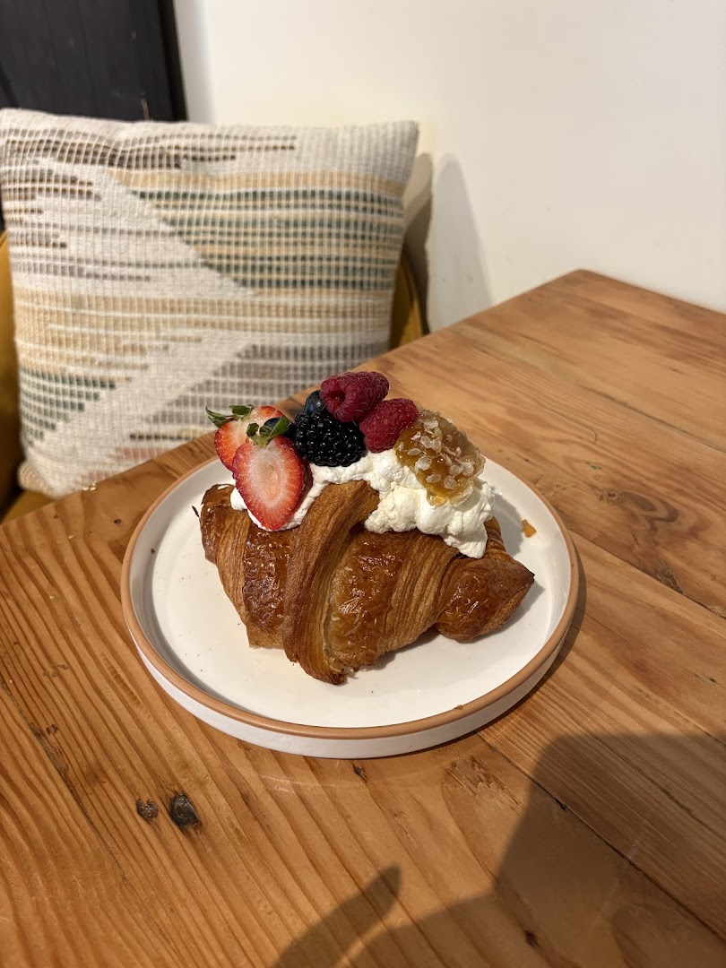 Neighbors & Friends Cafe — Cafes in Los Angeles