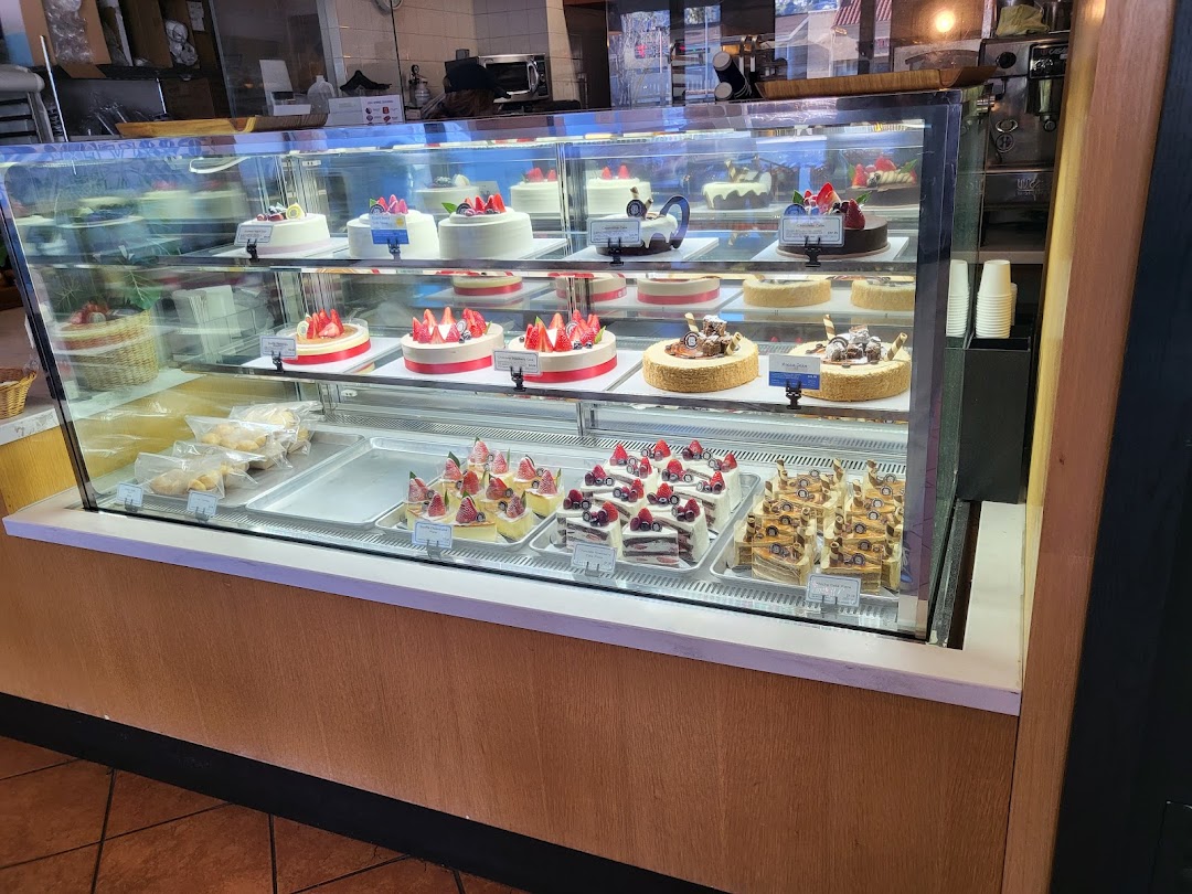 Paris Baguette — Cafes in Los Angeles