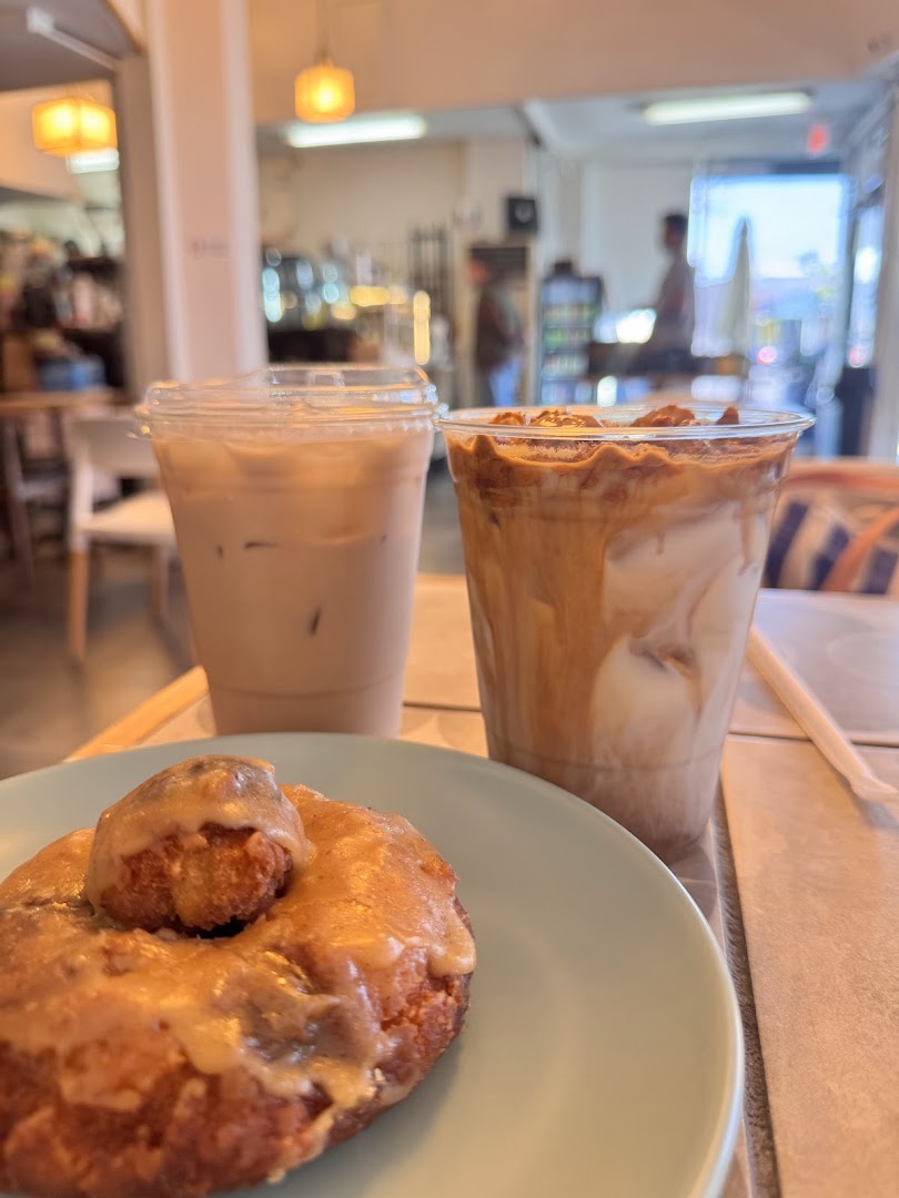 THE HISTORY COFFEE — Cafes in Los Angeles