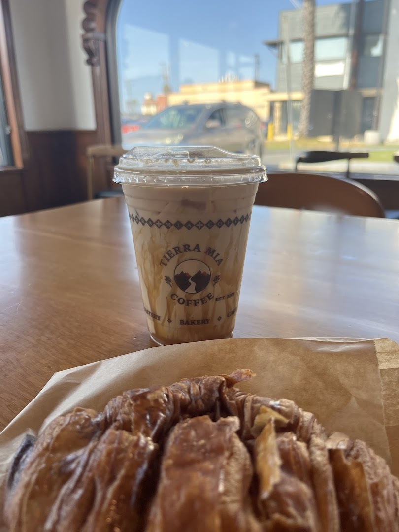 Tierra Mia Coffee Drive Thru — Cafes in Los Angeles